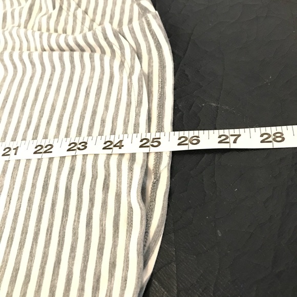 Lululemon tee “flaw” - Picture 11 of 11